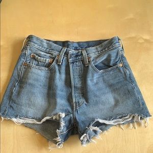 Levi High waisted shorts